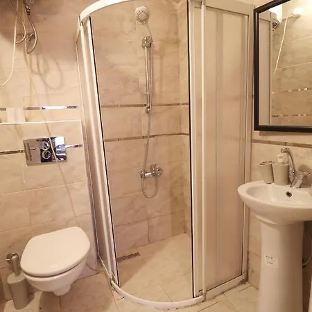 Apartament Aras *