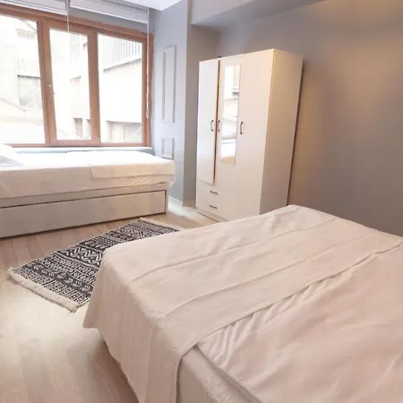 Apartament Aras *