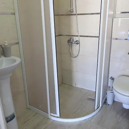 Apartman Aras *